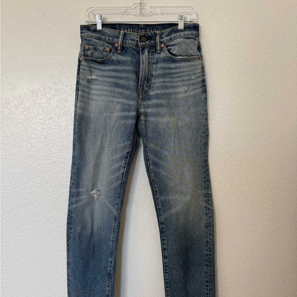American Eagle Outfitters women’s distressed denim boyfriend fit